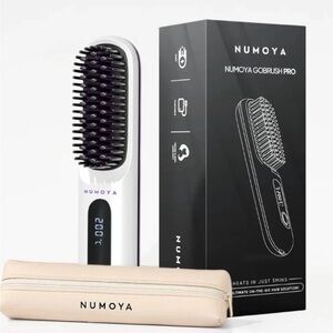 GoBrush Pro Hair Straightener - Black and White